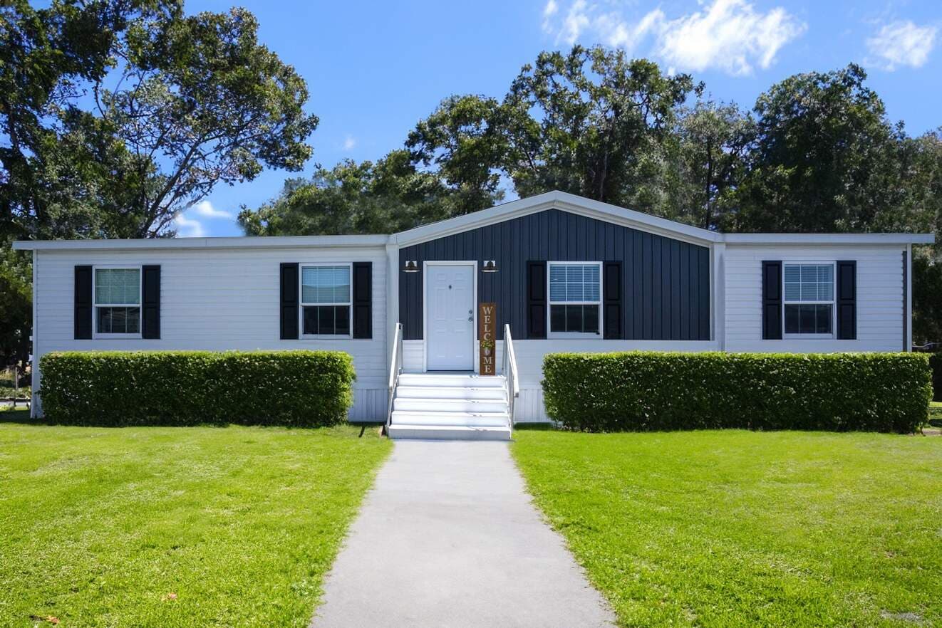 Palm harbor 28563t hero, elevation, and exterior home features
