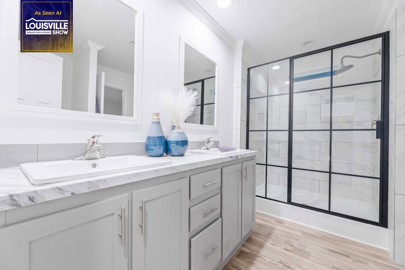 Palm harbor 16763t bathroom home features