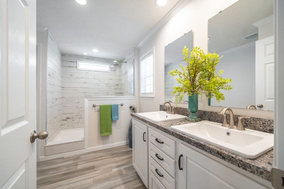  the pinehurst bathroom home features
