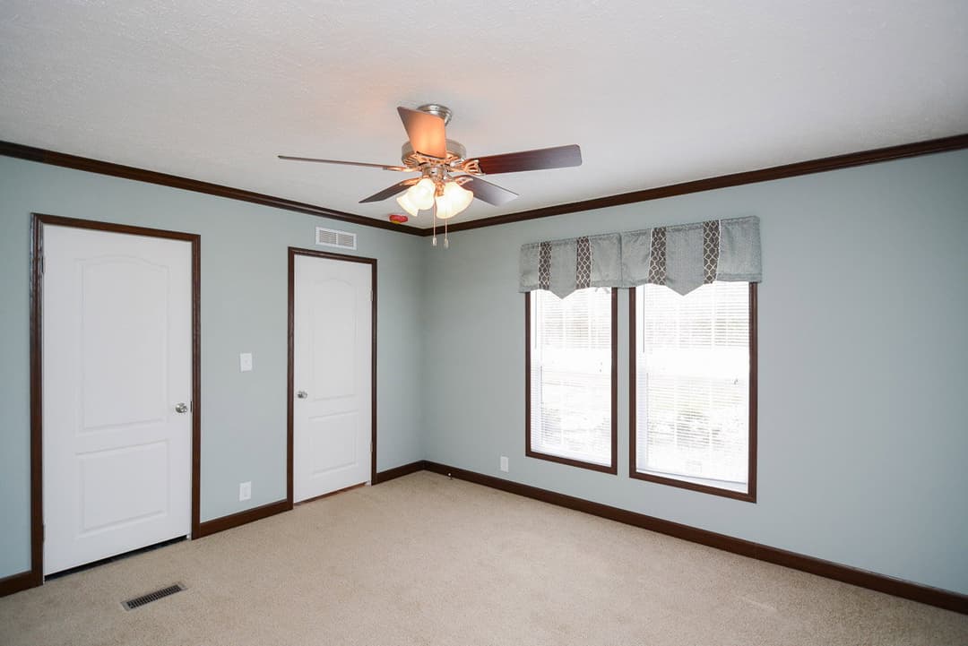 Velocity 28563k bedroom home features