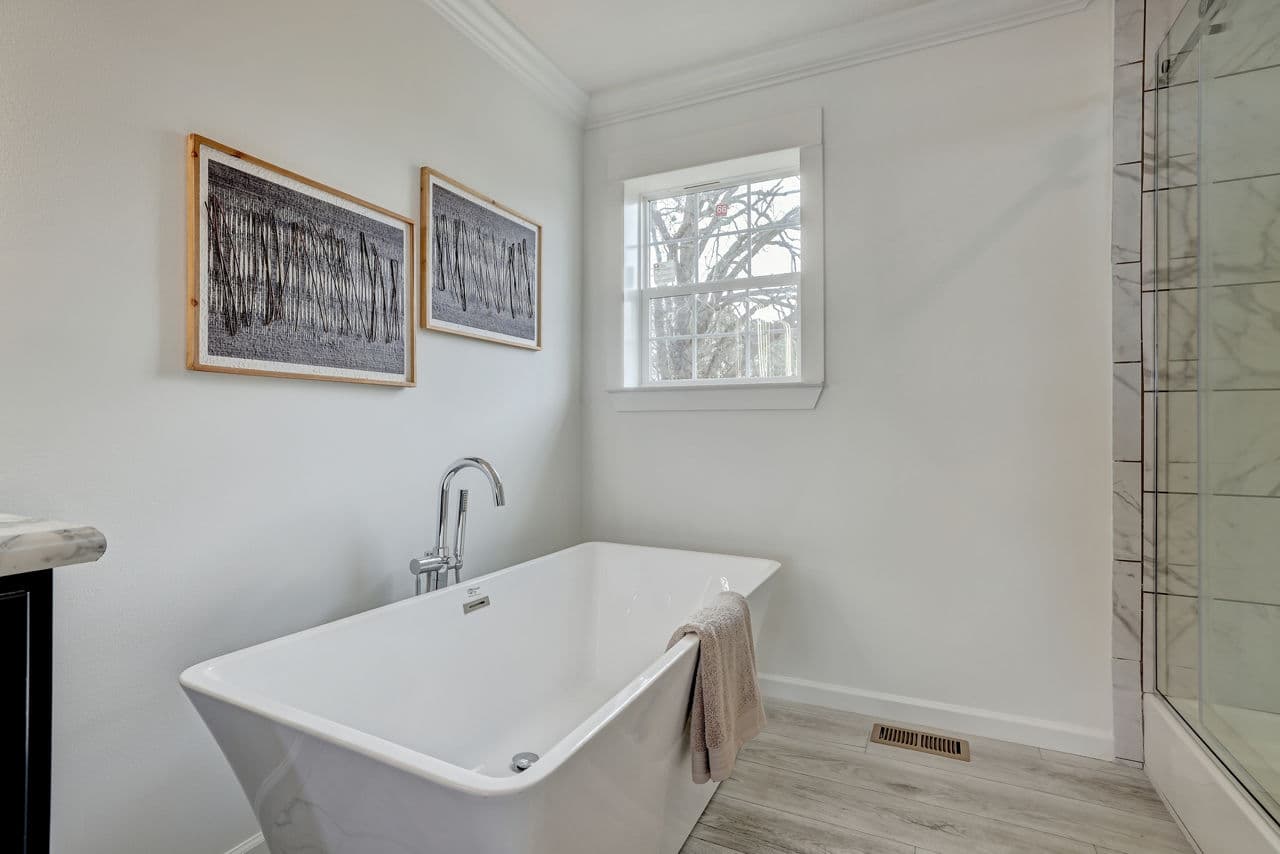 Tillery iii 3260-01 bathroom home features