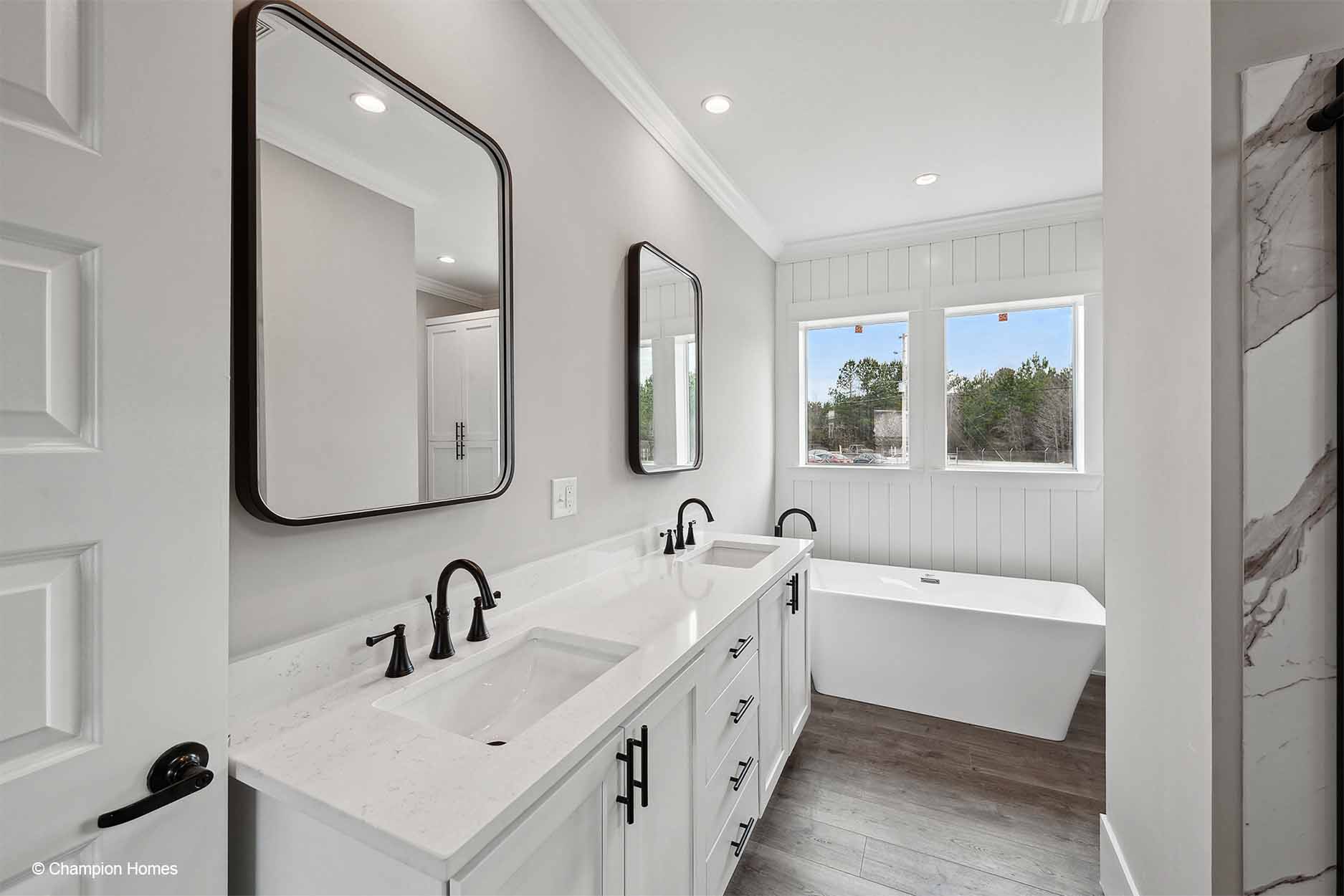 Cameron il 3256-04 bathroom home features