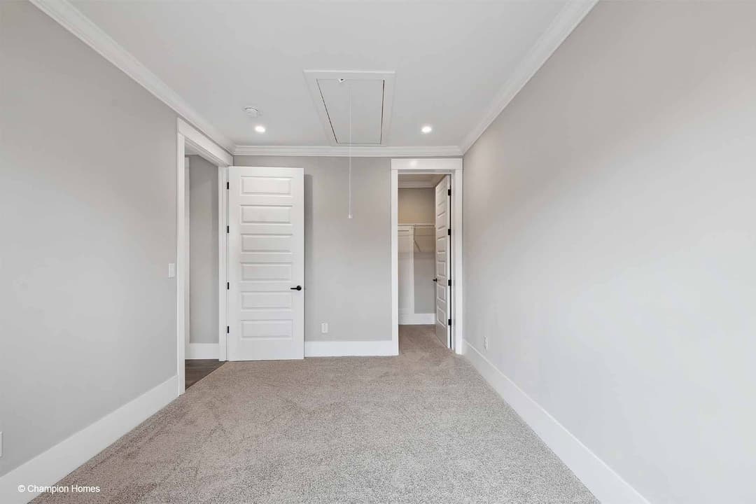 Cameron i 3252-01 bedroom home features
