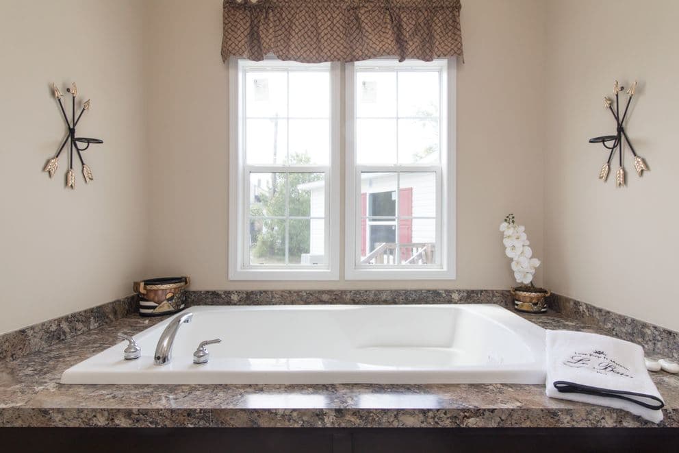Island breeze 4br bathroom home features