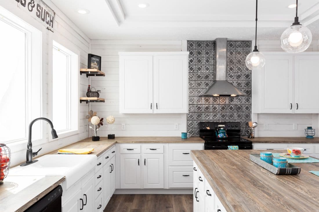  southern comfort kitchen home features
