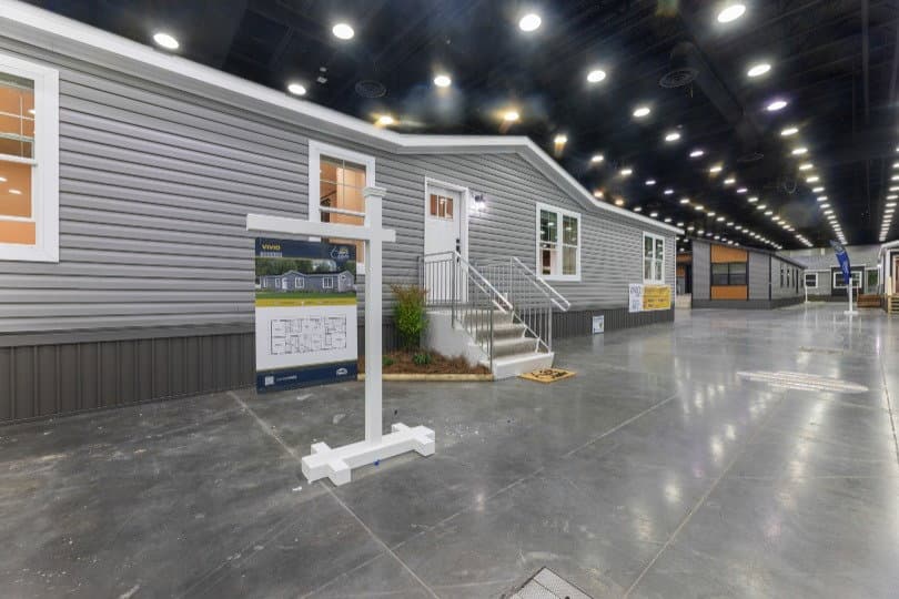 Vivid 28603n hero and exterior home features