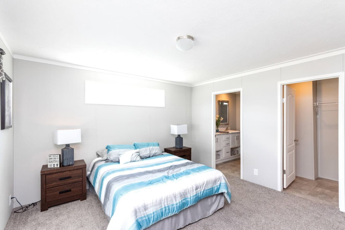 Pegasus 28483s bedroom home features