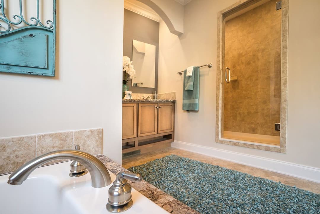 3545 jamestown bathroom home features