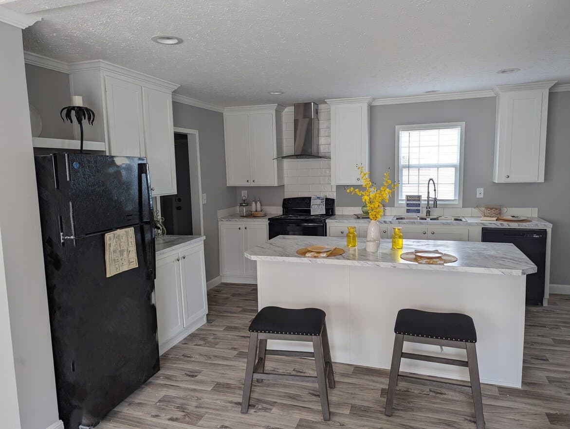 Cavco 28563c kitchen home features