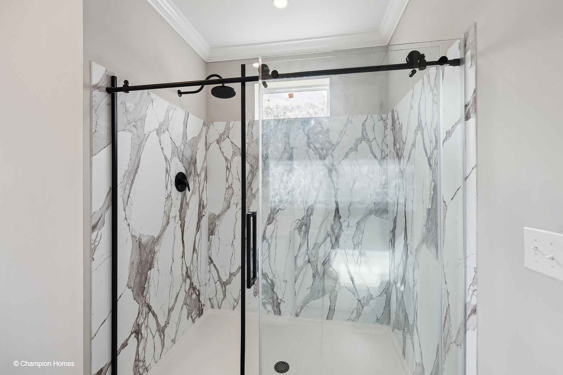 Cameron il 3256-04 bathroom home features