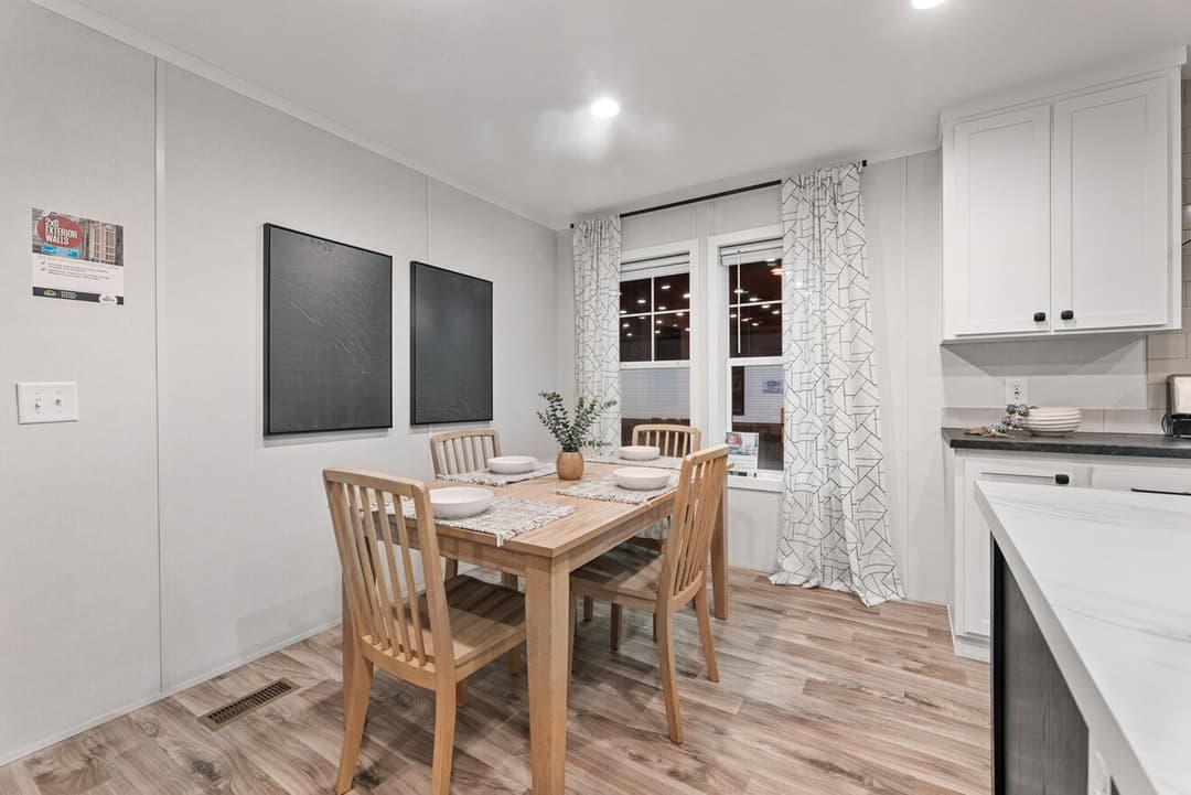 Vivid 28603n interior home features