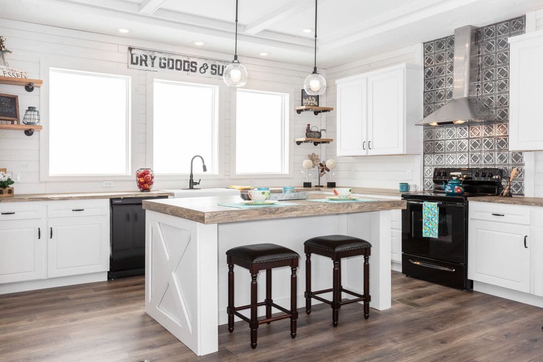  southern comfort kitchen home features