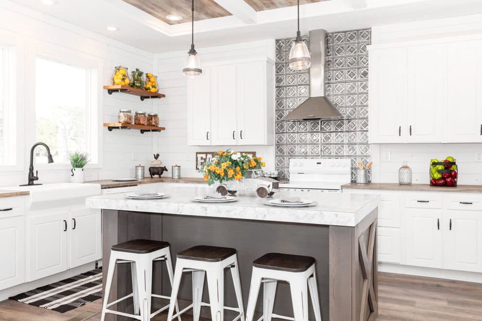  southern belle 4br kitchen home features
