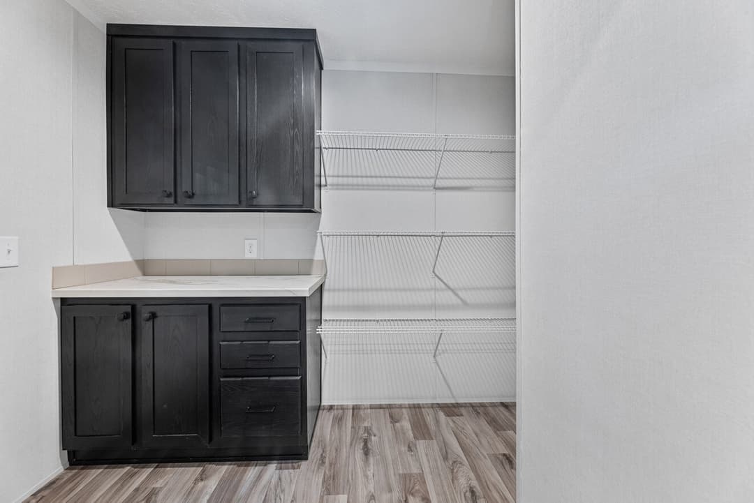 Vivid 28603n interior home features