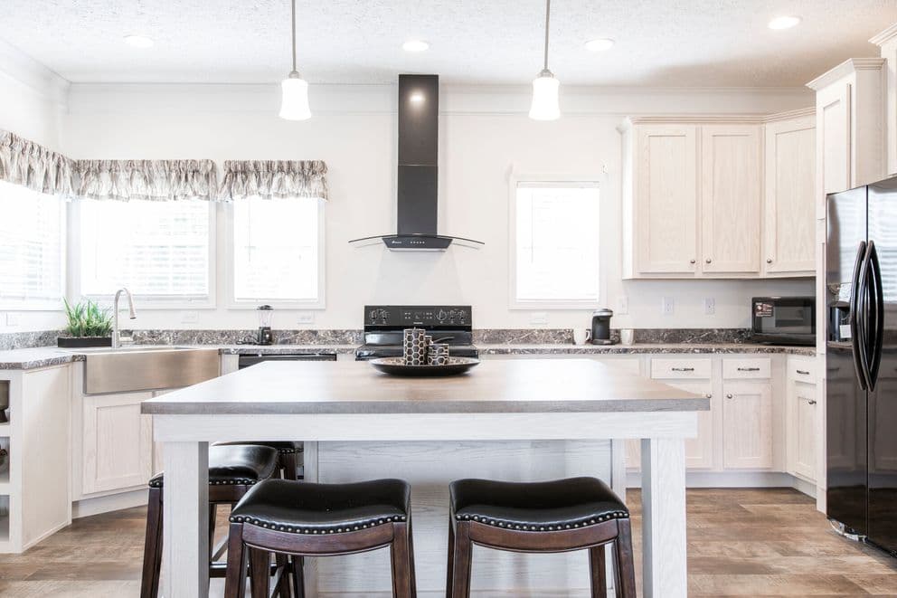  the whitecap kitchen home features