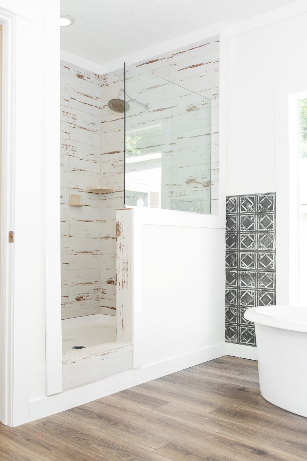  southern belle bathroom home features