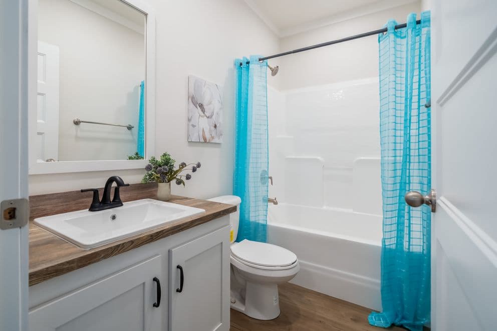  baby belle bathroom home features