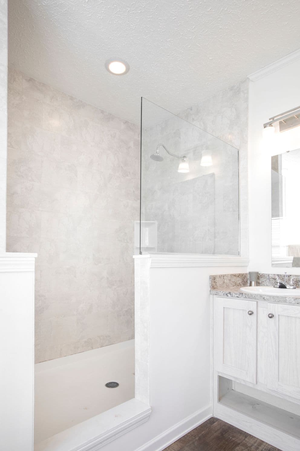  the whitecap bathroom home features