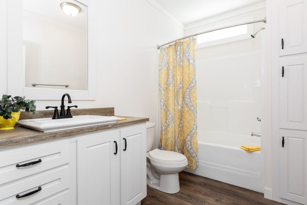  southern comfort bathroom home features