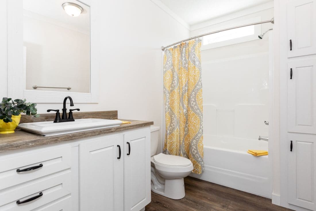  southern comfort bathroom home features