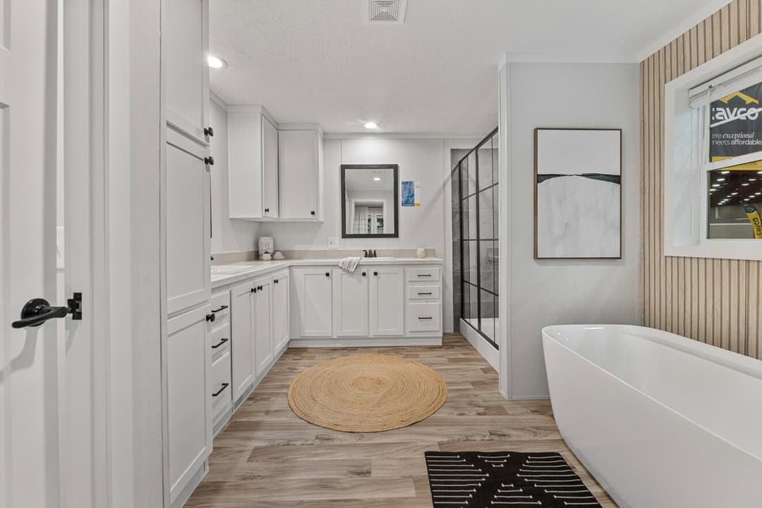 Vivid 28603n bathroom home features