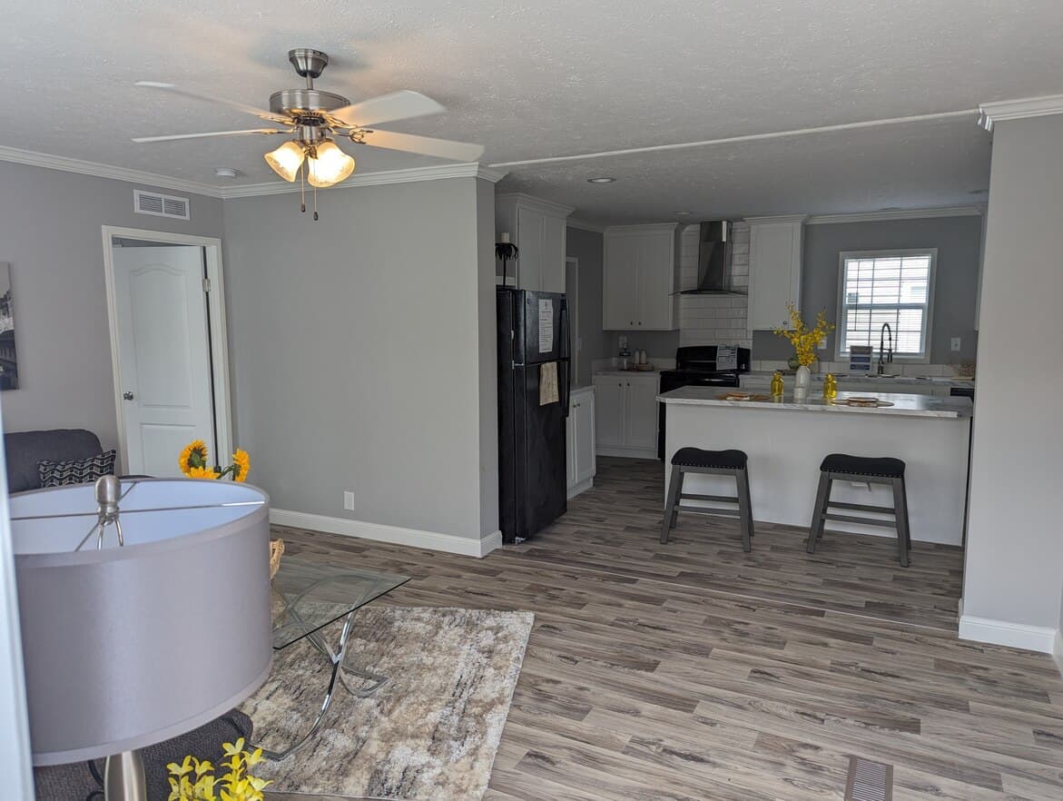 Cavco 28563c interior home features