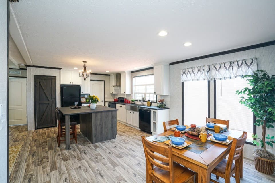 Pegasus 28483s interior home features